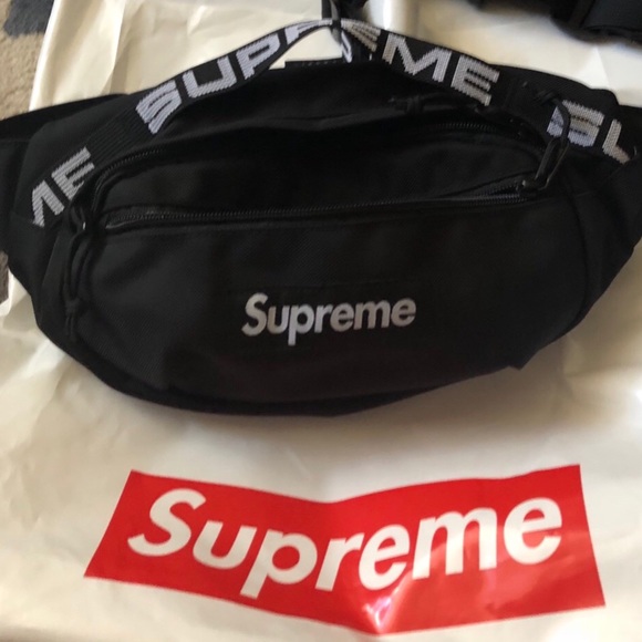 supreme waist bag 18